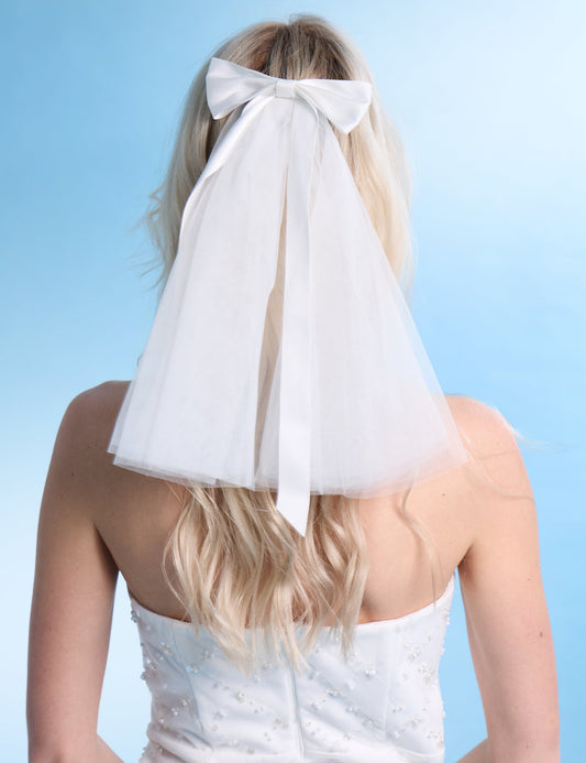 White Mesh Clip on Veil With Bow Detail
