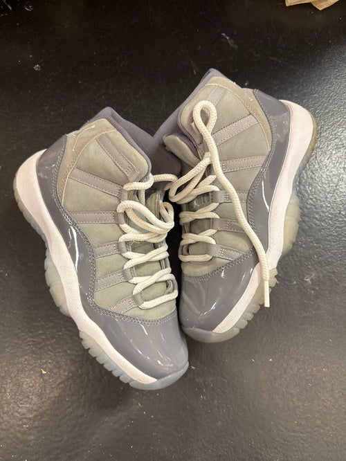 Pre owned Jordan 11 Cool grey