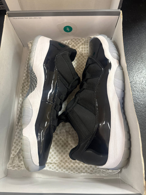 Pre owned Jordan 11 Space jam Low